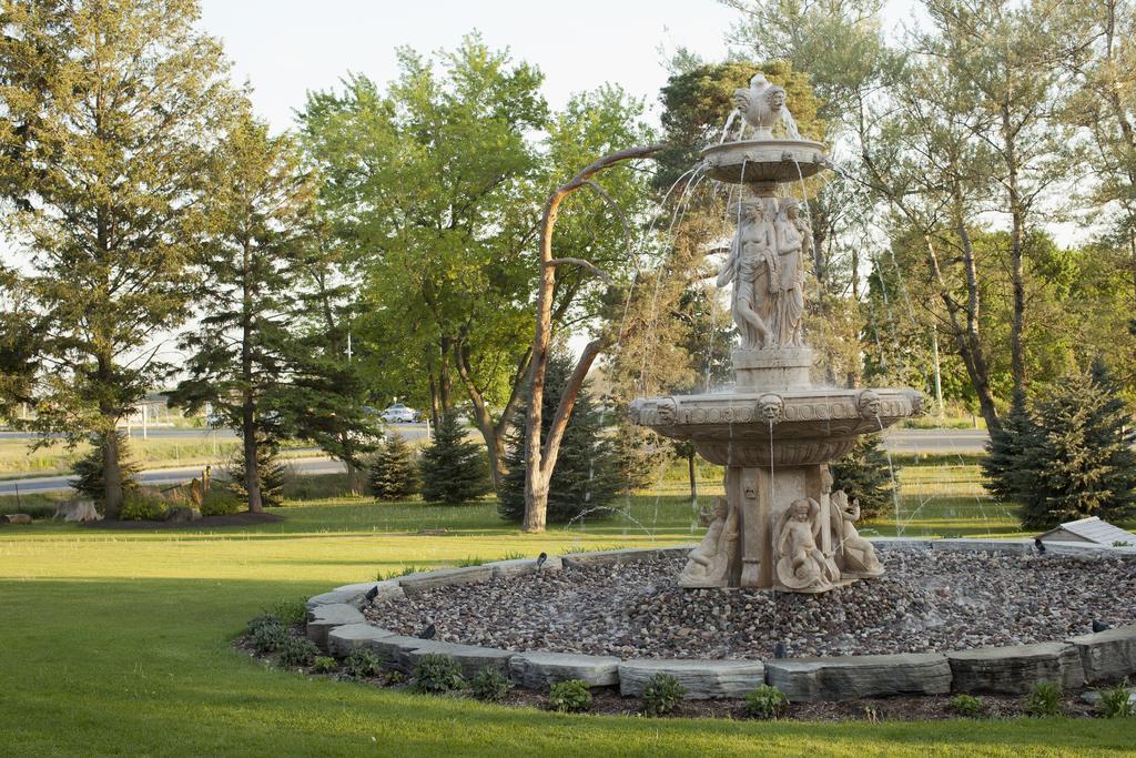 Elm Hurst Inn & Spa Ingersoll Esterno foto