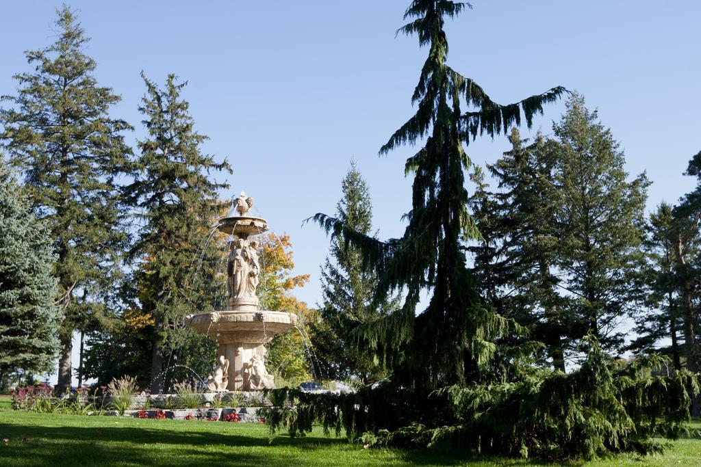 Elm Hurst Inn & Spa Ingersoll Esterno foto