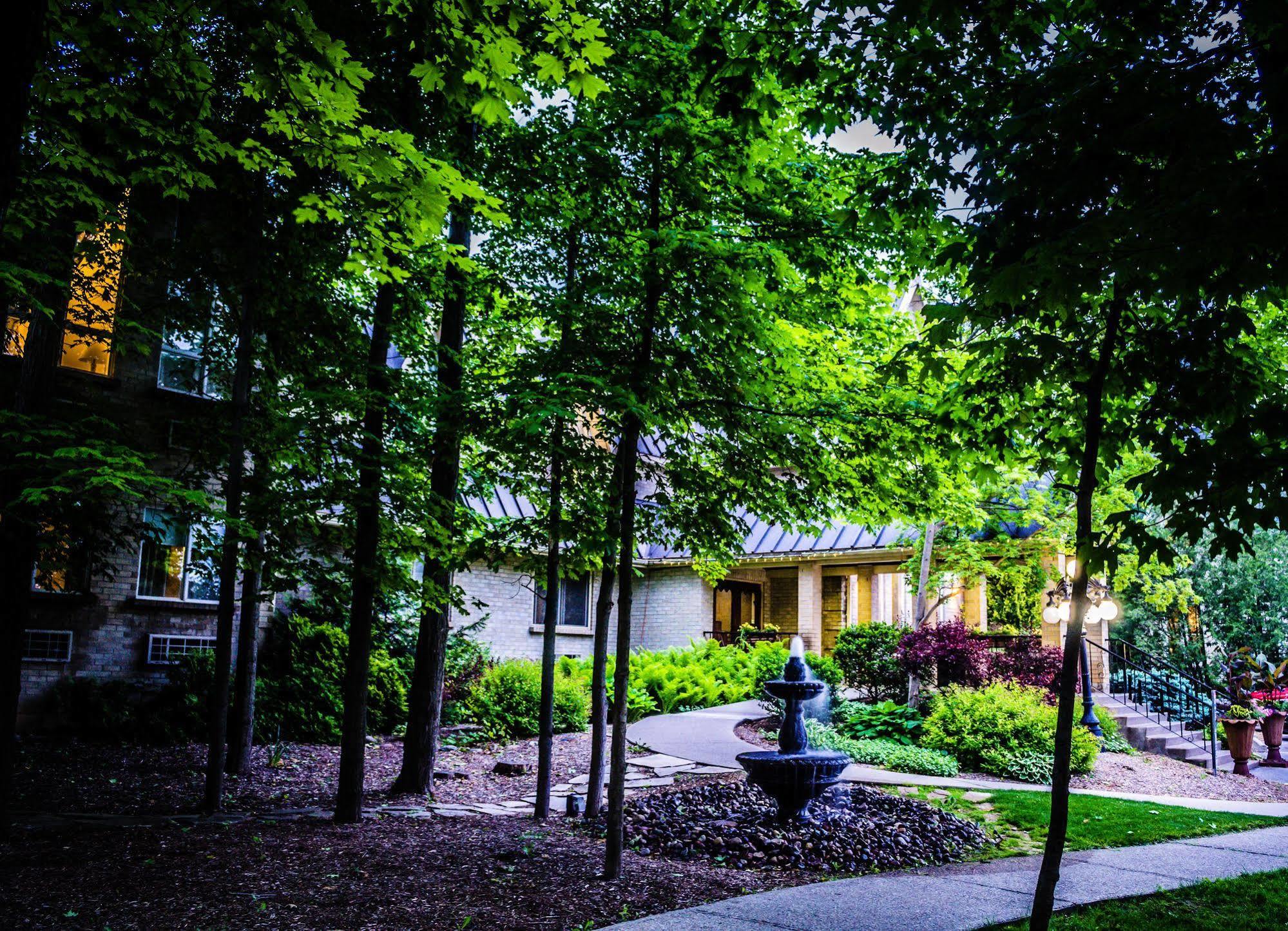Elm Hurst Inn & Spa Ingersoll Esterno foto